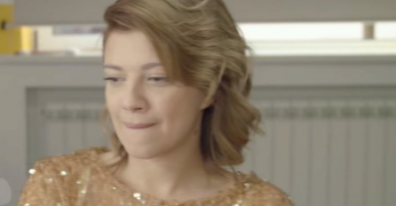 (FOTO) Stigao PAKET na Kijinu adresu?! Ona od straha nije smjela da otvori! Očekivala je da  će svakog trena odleti u zrak, a onda ŠOK...