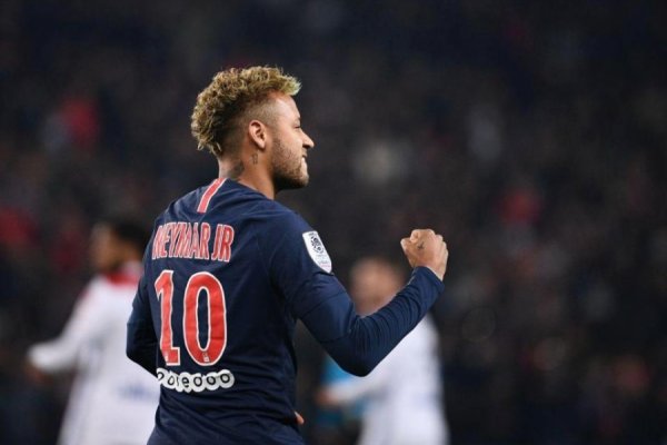 ZEMLJOTRES NA FUDBALSKOJ PIJACI! Neymar ipak neće u Barcelonu: U vrtoglavom transferu napušta PSG, od ovih cifara boli glava