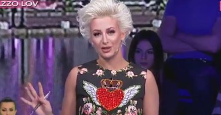 PRIČALO SE DA JOJ JE KIJA UKRALA DEČKA, A SADA SU ISPLIVALE NAJNOVIJE SLIKE DUŠICE SA FRAJEROM: Krila ga je kao zmija noge, evo kako izgleda!