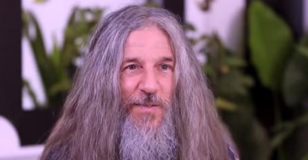 ZVALI SU GA JEZIVI STARAC: Izgledao je poput BESKUĆNIKA, a onda se  odlučio na PROMJENU! Danas ga ne bi mogli PREPOZNATI!