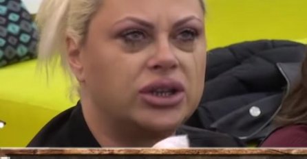 MARIJA KULIĆ SLAVI ROĐENDAN! NEPREPOZNATLJIVA: Evo u čemu se pojavila, tek da vidite TORTU