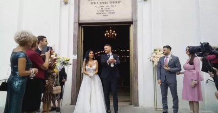 ŠOK, UHVAĆEN JE?!LJUBA PERUĆICA NA SVOJOJ SVADBI LJUBIO OVOG MUŠKARCA, MLADA OVO NIJE VIDJELA: Objavljene sve slike!
