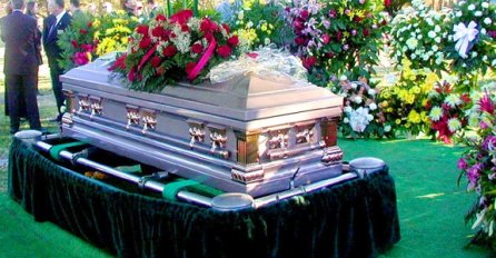 TUGA DO NEBA, TEŠKA BOLEST GA SLOMILA, PREMINUO POPULARNI GLUMAC: Kolege se u suzama OPRAŠTAJU OD NJEGA!