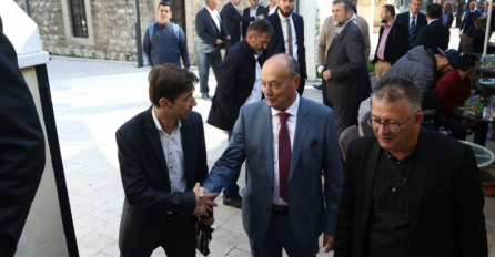 Pogledajte atmosferu uoči početka izbora novog reisul-uleme IZBiH