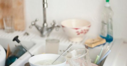 DODIRUJETE IH SVAKI DAN A NISTE NI SVJESNI KOLIKO SU PRLJAVI: Ovo je GORE čak i od šipke u gradskom prevozu! 