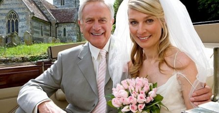 STARIJI JE OD NJE 40 GODINA A PLANIRAJU VJENČANJE I DIJETE: "Svima govori da sam mu unuka a ja jedva čekam da se UDAM ZA NJEG"!