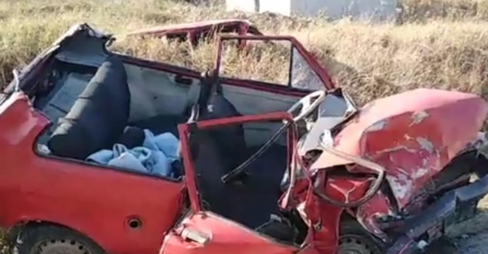 STRAŠNA NESREĆA u kojoj su stradala dva brata: Obustavljen saobraćaj! SMRSKALI jugu! Vatrogasci pomažu da se izvuku stradali