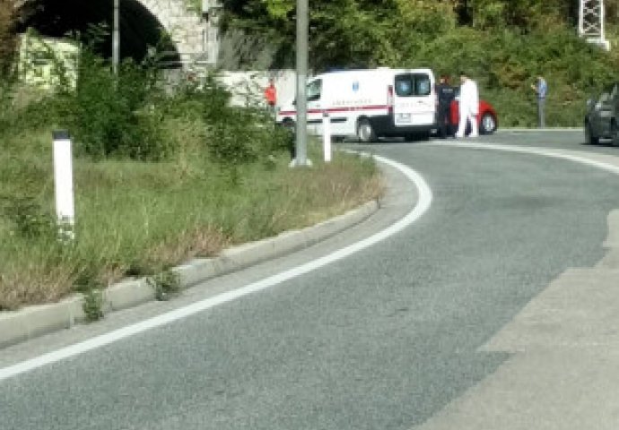 Teška saobraćajna nesreća prema Mostaru: Više povrijeđenih u sudaru tri vozila