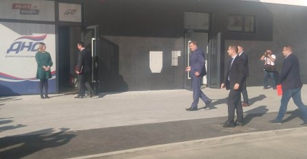 Počeo sastanak delegacija SNSD-a i DNS-a predvođenih Dodikom i Pavićem
