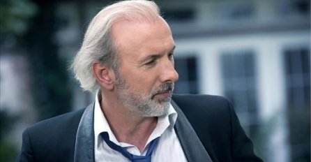 DINO MERLIN KRIJE DJECU OD JAVNOSTI, A SADA ISPLIVALA SLIKA NJEGOVE KĆERKE: Evo kako izgleda, ima diplomu Oksforda!