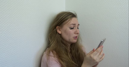 Godinama slala poruke ocu koji više nije među živima, A ONDA JE DOBILA ODGOVOR