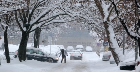 DANAS ĆE PADATI SNIJEG, A U SUBOTU STIŽE VELIKO IZENANĐENJE: Evo kakvo nas vrijeme očekuje, SMRZAVAT ĆEMO SE!
