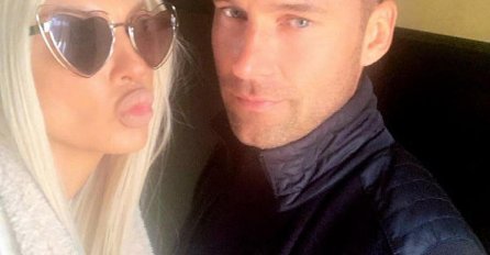 ROĐENA SESTRA DUŠKA TOŠIĆA OBOŽAVA SNAHU, kopira njen stajling: Obukla se kao Jelena Karleuša I POZIRALA KRAJ BAZENA, oči da stanu (FOTO)