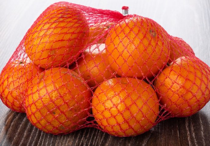 NISMO IMALI POJMA: Evo zašto naranče uvijek prodaju u CRVENOJ MREŽICI, odgovor bi vas mogao iznenaditi