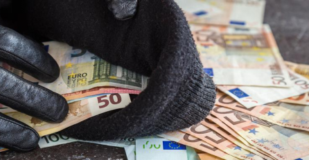 PJEVAČICA OPLJAČKANA USRED BANKE: Kad čujete bez koje SUME je ostala zamantat će vam se u glavi