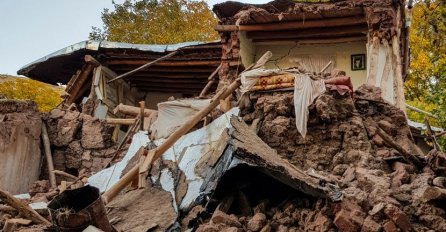 STRAVIČAN ZEMLJOTRES: 5,9 stepeni rušilo kuće, poginulo 5 osoba, povrijeđeno 300