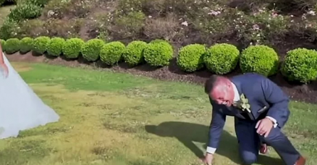 MISLIO JE DA GA ČEKA ROMANTIČNO VJENČANJE: Kada je vidio mladu počeo je PLAKATI OD SMIJEHA, NA ŠTA OVO LIČI?!