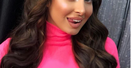 LUNA PODIGLA NOGU PA SE USLIKALA, SVI SU GLEDALI SAMO JEDNO: Ljudi šokirani ne prestaju komentarisat, ZAPALILA INSTAGRAM!