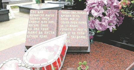 ŠOKANTNO SAZNANJE, POGLEDAJTE ŠTA MUŠKARAC RADI SVAKE NOĆI NA GROBU JELENE MARJANOVIĆ: Cijela Srbija u nevjerici!