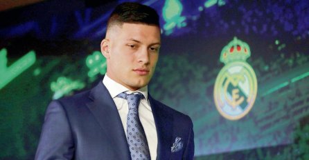 VEZA MANEKENKE I FUDBALERA U KRIZI: Sofija bez dozvole DALA ZAJEDNIČKU SLIKU novinarima, a Luka je OTPRATIO s Instagrama, pa NAVALIO NA BIVŠU!