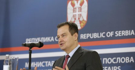SRBI OVO PREDSTAVLJAJU KAO VELIKI TRIJUMF Gana povukla priznanje Kosova