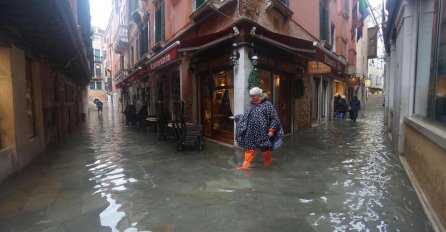 POPLAVLJENI RESTORANI, KAFIĆI, PRODAVNICE, ZATVORENE ŠKOLE: Izdato upozorenje, OVI PRIZORI SE NE PAMTE! (FOTO)