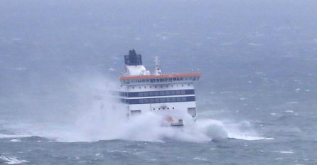 U prekidu brojne trajektne, katamaranske i brodske linije