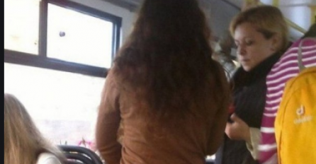 UŠLA JE U AUTOBUS OVAKO OBUČENA: Svi koji su je vidjeli imaju samo JEDNO PITANJE! (FOTO)