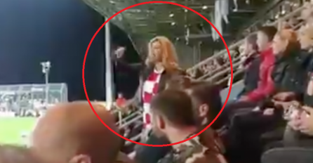 KOLINDA USTALA NA TRIBINAMA DA NAVIJA, LJUDI JE GLEDALI U ŠOKU, USLIJEDIO DRAMATIČAN PRIZOR: Šta se dešava s njom??