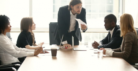 "Vlasnik moje firme je dosta čudan čovjek...."