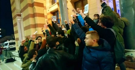 Završen protest u centru Sarajeva, za sutra zakazano novo okupljanje