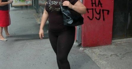 PROCURILE ŠOKANTNE SLIKE MILJANE KULIĆ PRIJE ULASKA U ZADRUGU, LEŽI NA KREVETU I RADI OVO: Tek da čujete šta namjerava uraditi zadrugarima, OD OVOG ĆE IM POZLITI!