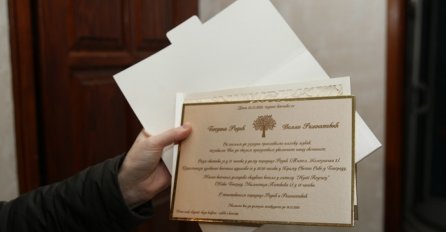KONAČNO OBJAVLJENO: Evo kako izgleda pozivnica za vjenčanje VELJKA I BOGDANE, u jedan detalj svi gledaju!