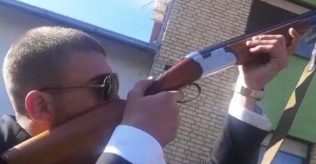 VELJKO STIGAO ISPRED BOGDANINE KUĆE I IZ PRVE POGODIO JABUKU: A onda uzviknuo TRI RIJEČI KOJE SU UŽASNULE SVE, kako ga nije stid?! (FOTO)