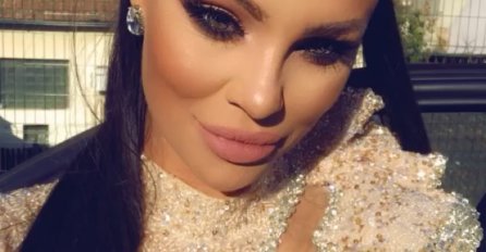 SLAVLJE U KUĆI RODIĆA, VELJKOVA SVASTIKA U ZAGRLJAJU MIRKA ŠIJANA: Mirko Šijan se skinuo do pojasa, ljubi Bojanu, ali ova PORUKA ju je dotukla