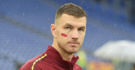 AMRA DŽEKO RODILA, EDIN POSTAO OTAC PO TREĆI PUT: Evo kako su dali IME BEBI, OBJAVLJENA PRVA SLIKA