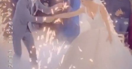 SAŠA MATIĆ RASPLAKAO VELJKA, SUZE SAME IDU: Bogdana ga zagrlila i plakala s njim, OVA PJESMA IH JE DOTUKLA (VIDEO) 