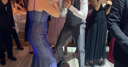 VELJKO SE PRIDRUŽIO PJEVAČICI NA PODIJUMU: Otpjevala je mladoženji VANVREMENSKI HIT! LJUBI JOJ RUKU, SVE GORI! 