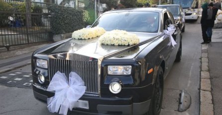 AUTOMOBIL U KOJEM SU SE VOZILI VELJKO I BOGDANA  je nekada bio u vlasništvu Cecine ljute suparnice! Nema šanse da pogodite!