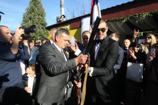 thumbnail-4u0a3046-1000x0