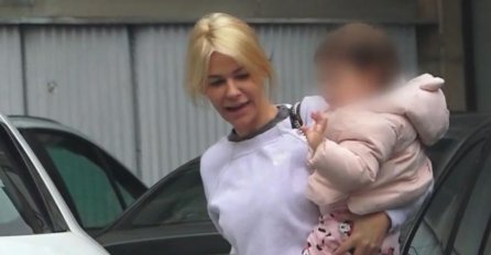 POTRESNA SCENA NASRED ULICE, NATAŠA BEKVALAC BEZ TRUNKE ŠMINKE S DJETETOM U NARUČJU ISTRČALA: Kamera sve snimila, EVO ŠTA JOJ SE DESILO