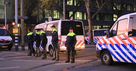 NAPADAČ U BIJEGU: U Haagu izbodena tri maloljetnika