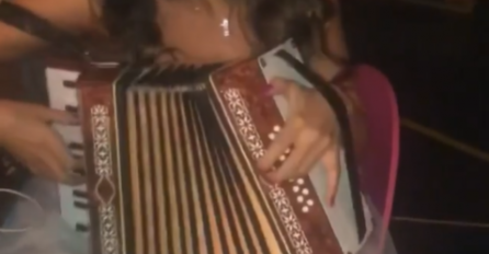 Proslavila se u rijalitiju FARMA, GOVORILI SU DA NE ZNA DA PJEVA A SAD JE TRAŽE! Svi oduševljeni njenim glasom ALI I IZGLEDOM