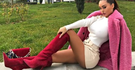 ANA KORAĆ ZGROZILA JAVNOST! Objavila novu fotografiju, pogledajte kako su joj se oslikale KOSTI... OVO JE UŽASNO!