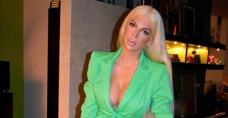 JELENA KARLEUŠA SE PREPOLOVILA ZA NEKOLIKO MJESECI, A SADA JE NA DIJETI I NJENA KĆERKA NIKA: Gubi kilograme kao od šale, evo u čemu je tajna  (FOTO)
