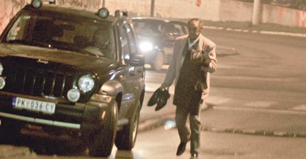 CECA VAN SEBE, HITNO GA ODVEZLI U BOLNICU: Drama na veselju, POZLILO MU, DOKTORI SU PJEVAČICI JAVILI TEŠKE VIJESTI!