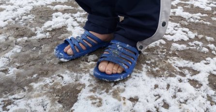 STANJE KATASTROFALNO Snijeg i led prekrili kamp Vučjak: Šatori se urušili, migranti u papučama