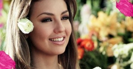 GLUMILA JE ROSALINDU U ČUVENOJ SERIJI, MUŠKARCI SU ZBOG NJE GUBILI GLAVU: Danas ima 48 godina, kad je vidite u haljini SRUŠIT ĆETE SE