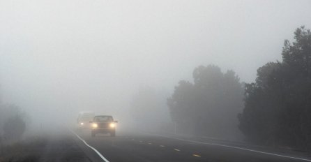 Zbog magle smanjena vidljivost na pojedinim dionicama uz Savu i Unu