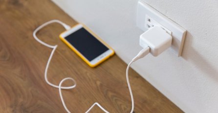 PUNITE LI BATERIJU MOBITELA PREKO NOĆI DOK SPAVATE: Kada OVO pročitate DEBELO ĆETE RAZMISLITI prije nego što to uradite ponovo!